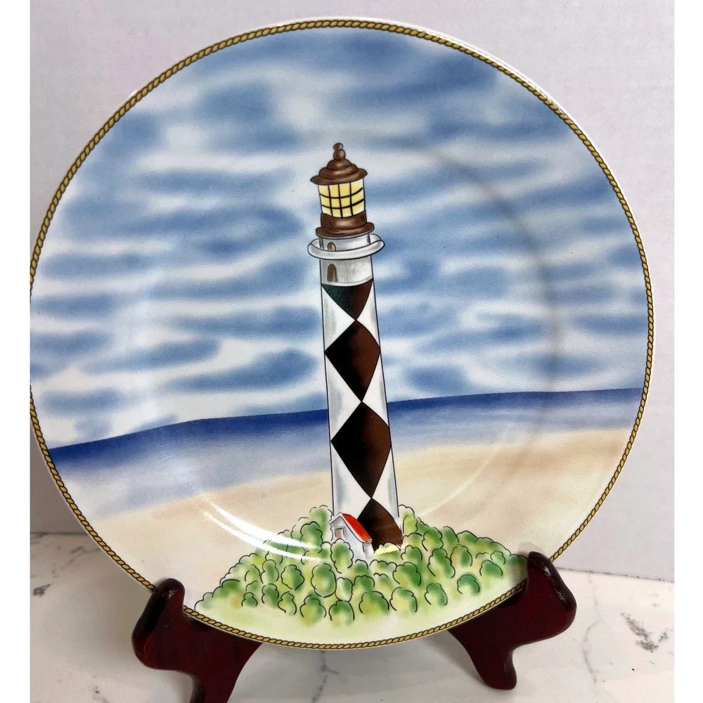 Royal Norfolk Lighthouse 7.5